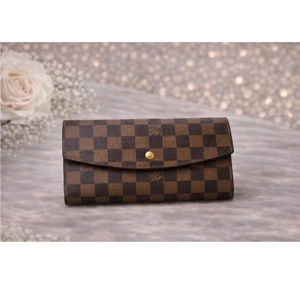 Elegant Checkered Brown Women's Wallet